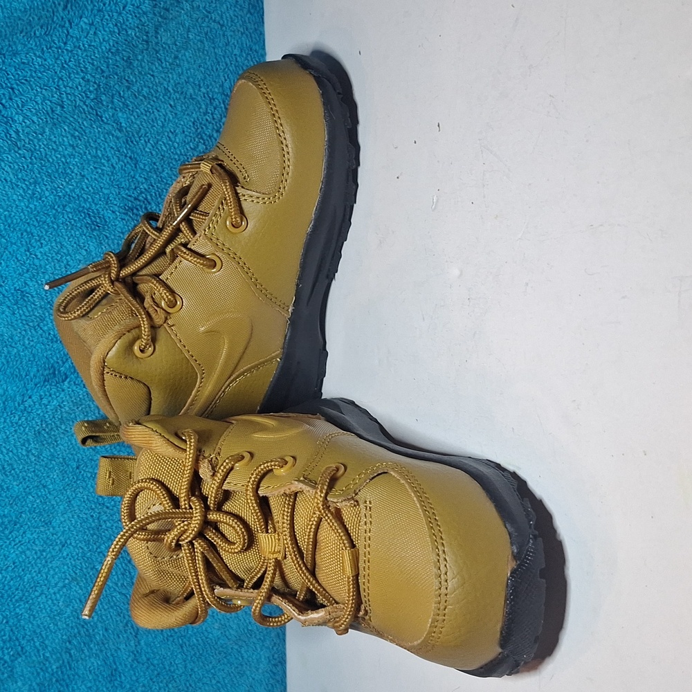Nike Manoa Toddler Leather Sneaker Hiking Boot Tan Size 8C - Picture 2 of 7